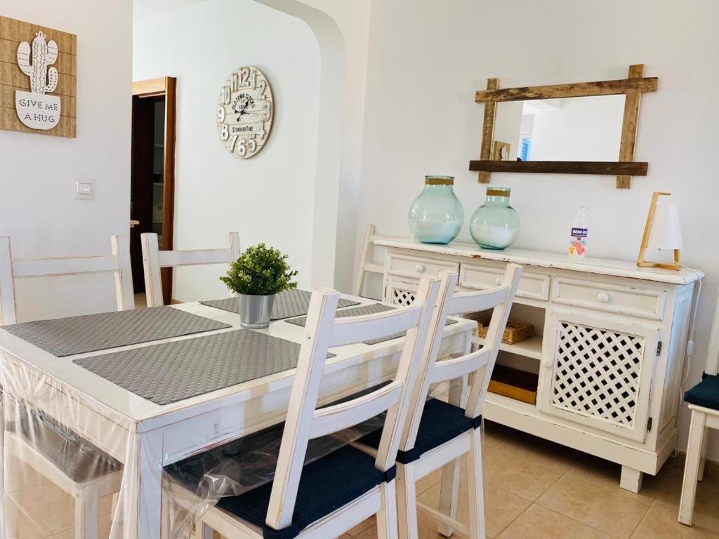 Apartamentos Burgao Caleta de Sebo Eksteriør billede