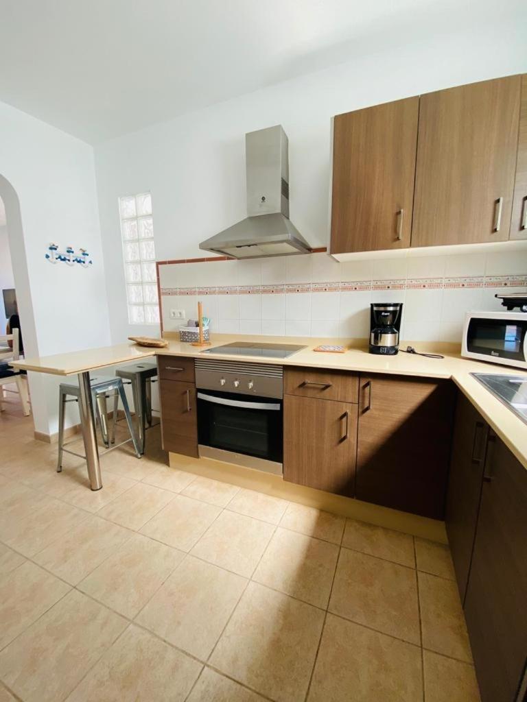 Apartamentos Burgao Caleta de Sebo Eksteriør billede